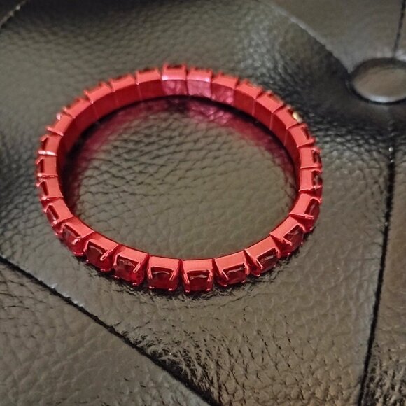 Chic Red Square Faceted Crystals In Cells Linked Bracelet On Elastic - Picture 1 of 10